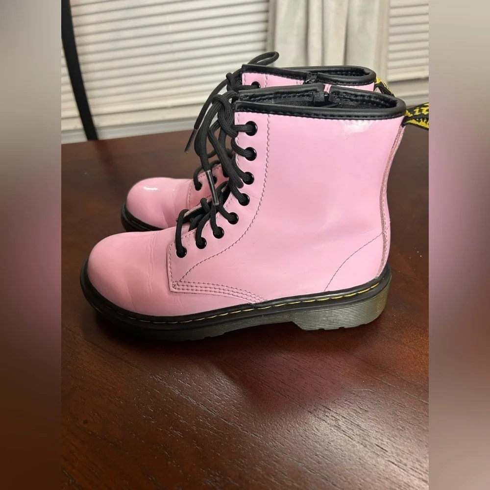 Dr. Martens JUNIOR 1460 PATENT LEATHER LACE UP BOOTS size 2